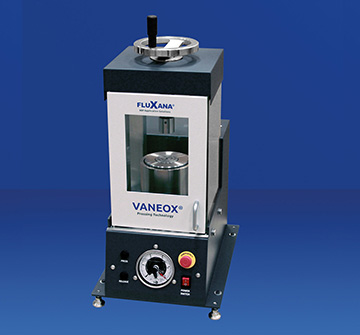 Image of an electric Fluxana VANEOX 25t Press.